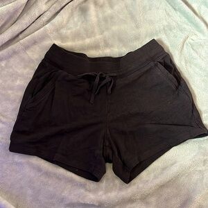 black loose athletic shorts with pockets
